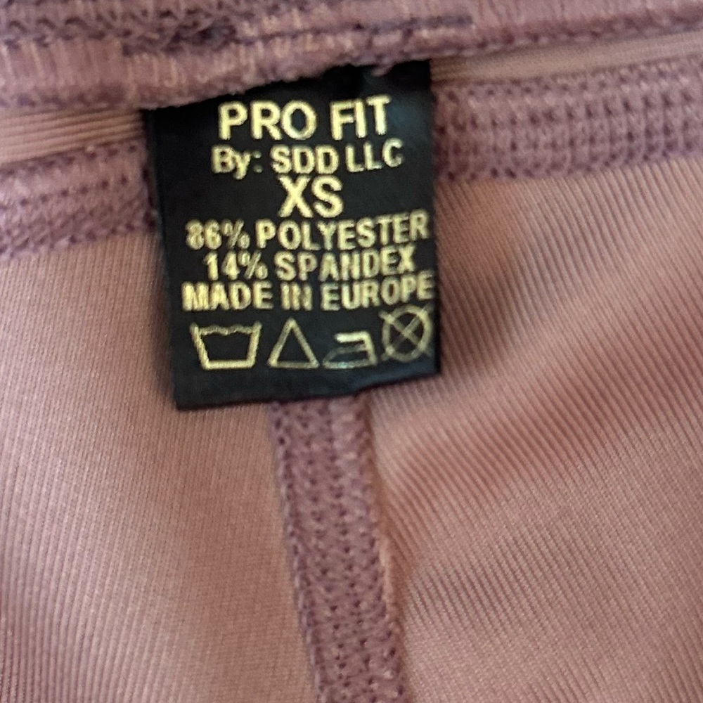 NWOT XS 0-2 Pro Fit Pink Cropped Leggings With Pockets Yoga Pants Capris - Picture 5 of 7